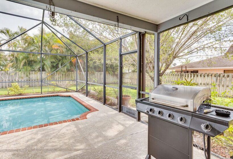 Wellington Vacation Rental: Private Saltwater Pool