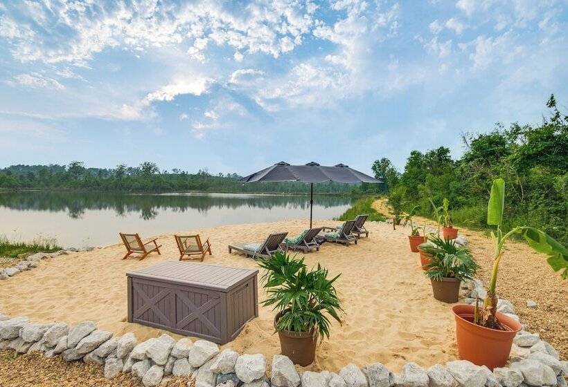 Wesson Cabin W/ Private Beach, Fishing & Hiking!