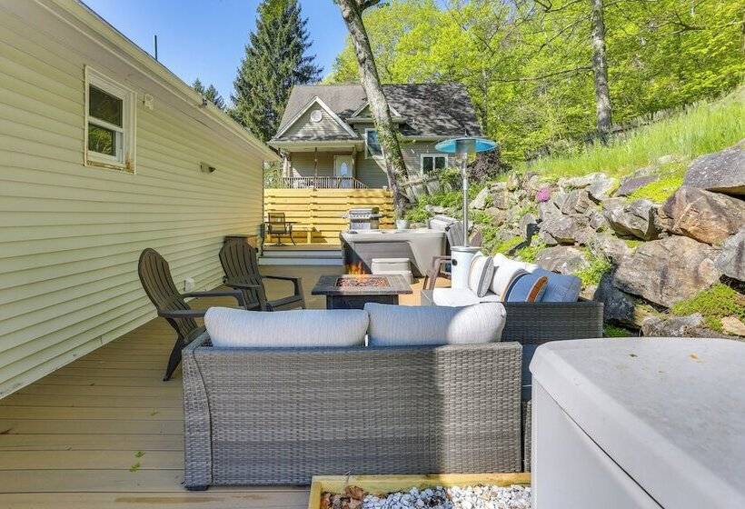 West Milford Home Near Lake   Swim, Kayak & More!