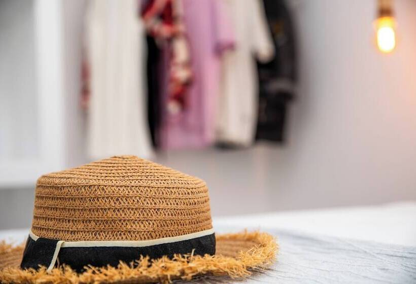 White Cave Villas Residence