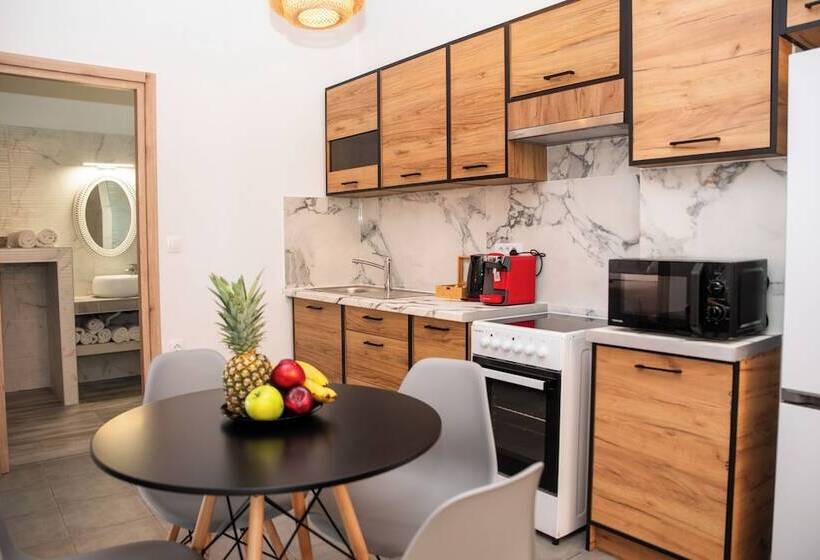 White Cave Villas Residence