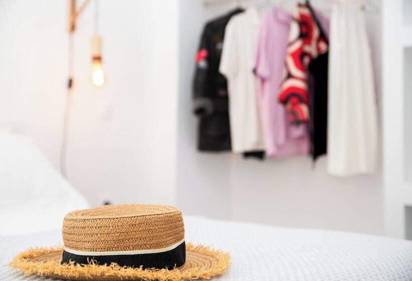 White Cave Villas Residence