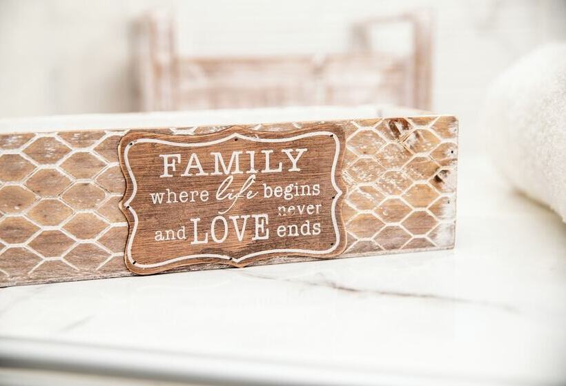 White Cave Villas Residence