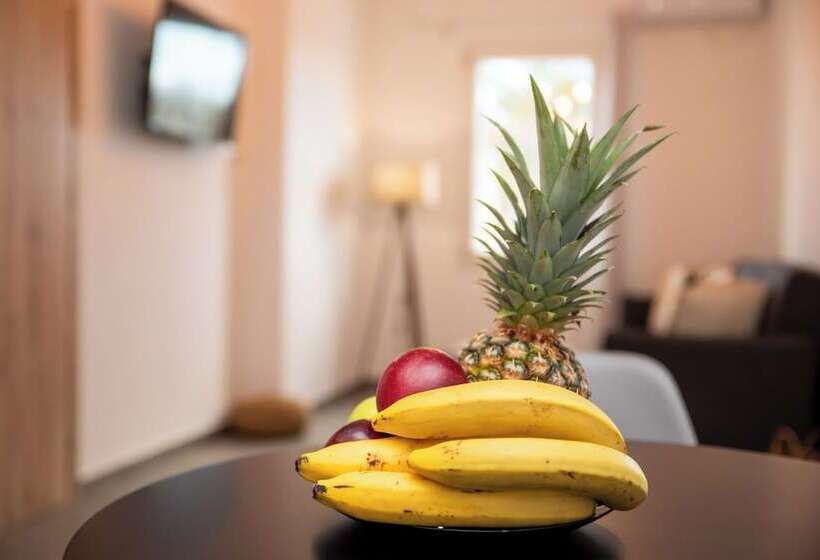 White Cave Villas Residence