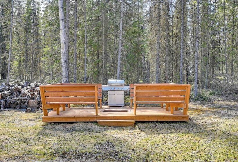 Woodsy Cabin Near Kenai River: Great For Anglers!