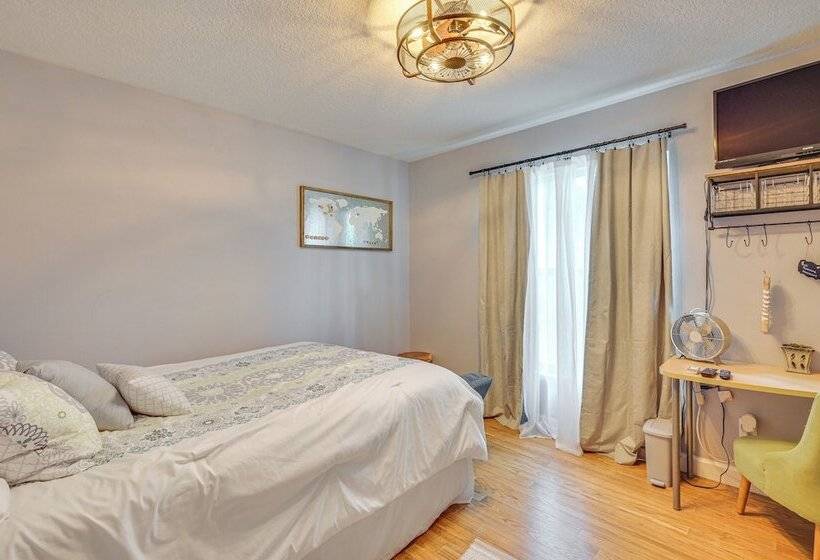 Zephyrhills Home   Lanai & Grill, Near Theme Parks