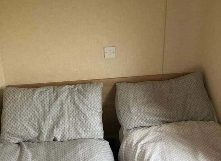 2 Bed Caravan In Mablethorpe Sea Front Location