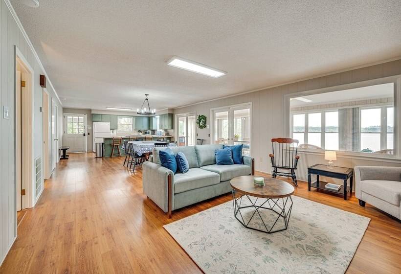 Lakefront Troutman House W/ Spectacular Sunsets!