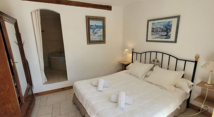 Apparthôtel De 45 M2 Baigné De Lumière