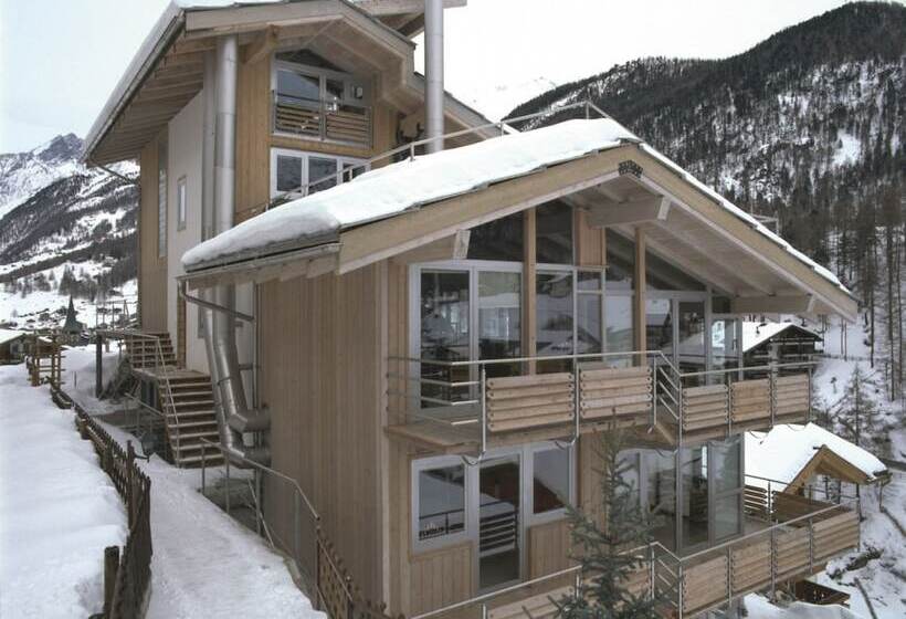 Backstage Hotel Serviced Apartments