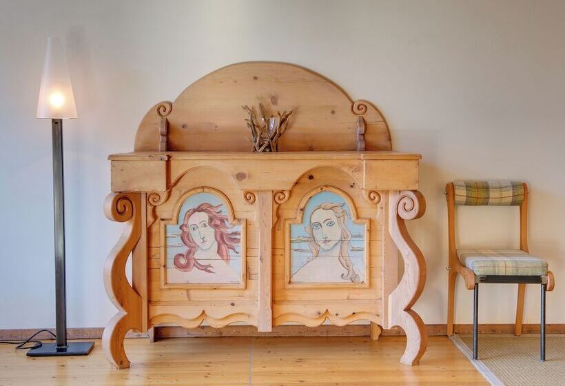 Backstage Hotel Serviced Apartments