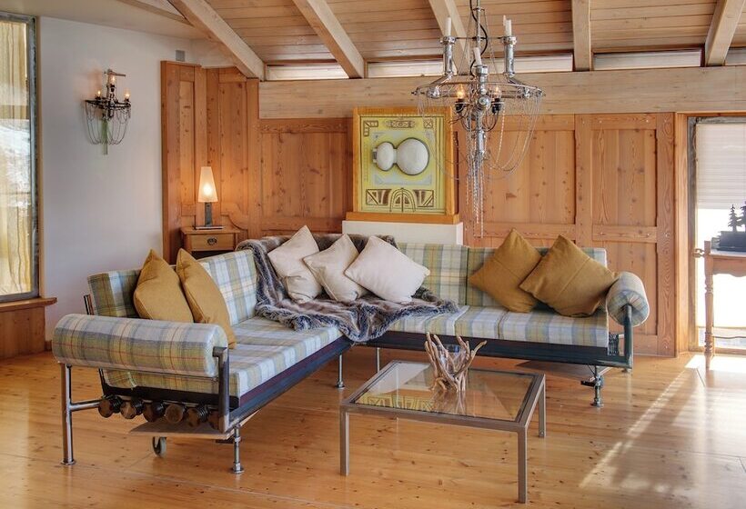 Backstage Hotel Serviced Apartments