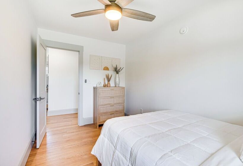 Beautiful Eliot Retreat W/ Fire Pit & Game Room!