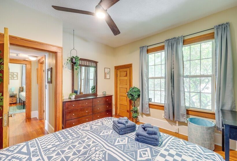 Beautiful Jacksonville Home: Walkable Location!