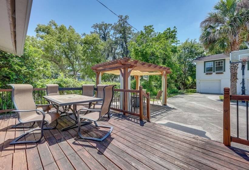 Beautiful Jacksonville Home: Walkable Location!