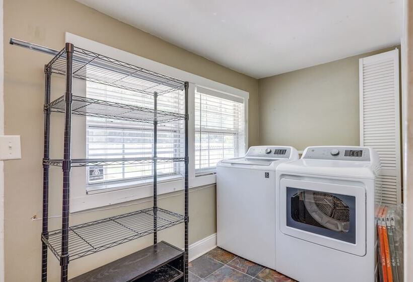 Beautiful Jacksonville Home: Walkable Location!