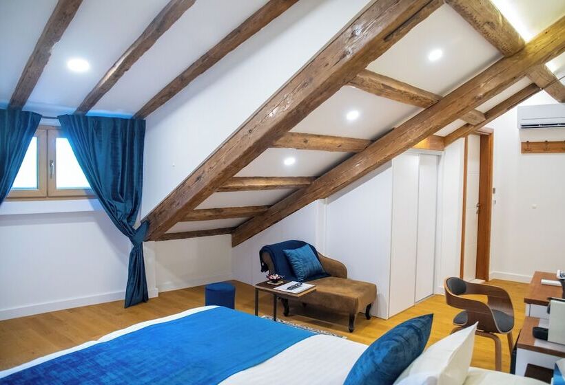 تختخواب و صبحانه Oblivion Luxury Rooms