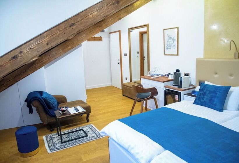 تختخواب و صبحانه Oblivion Luxury Rooms