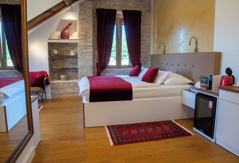 تختخواب و صبحانه Oblivion Luxury Rooms