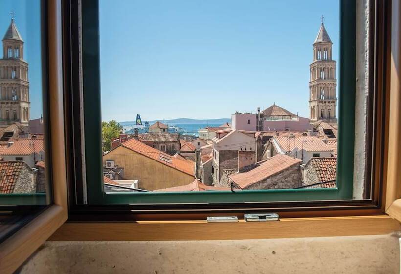 تختخواب و صبحانه Oblivion Luxury Rooms