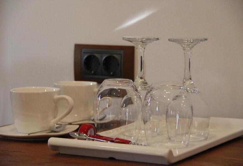 تختخواب و صبحانه Oblivion Luxury Rooms