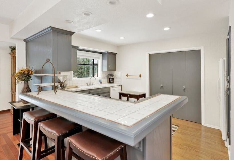 Belmont Pines Cottage #2382