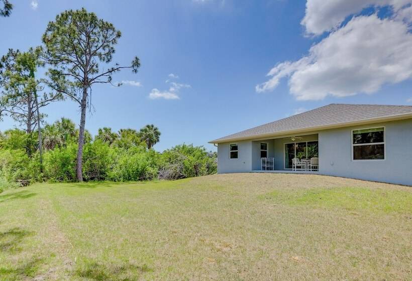 Bright Rotonda West Home W/ Patio, 7 Mi To Beach!