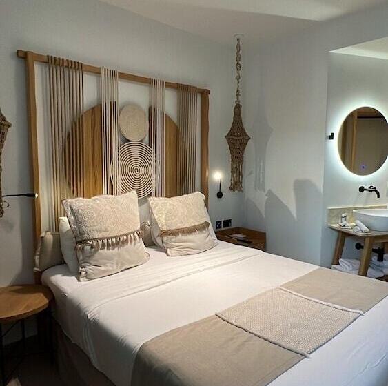 Cabana White Boutique Hotel & Suites