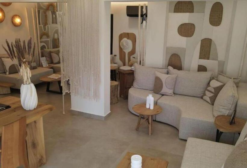 Cabana White Boutique Hotel & Suites