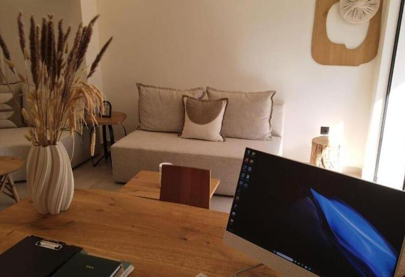 Cabana White Boutique Hotel & Suites