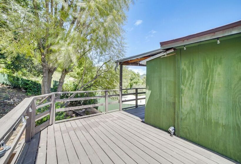 Treetop Topanga Cabin W/ Deck & Mountain Views!