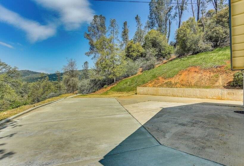 California Home   20 Mi To Yosemite National Park!