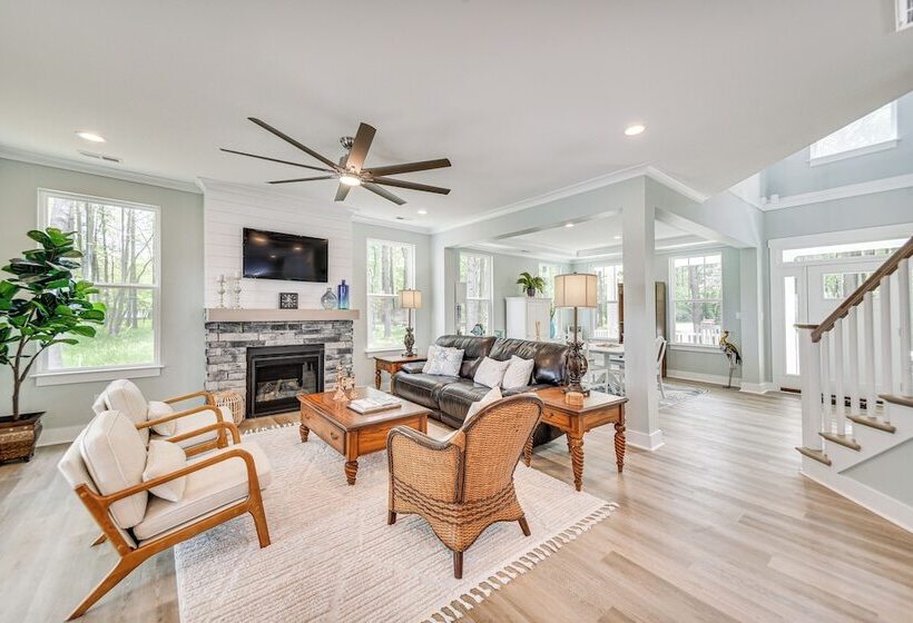 Cape Charles Home: Private Pier & Beach Front Deck