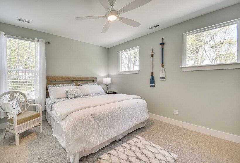 Cape Charles Home: Private Pier & Beach Front Deck