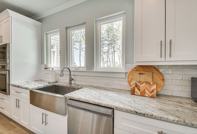 Cape Charles Home: Private Pier & Beach Front Deck