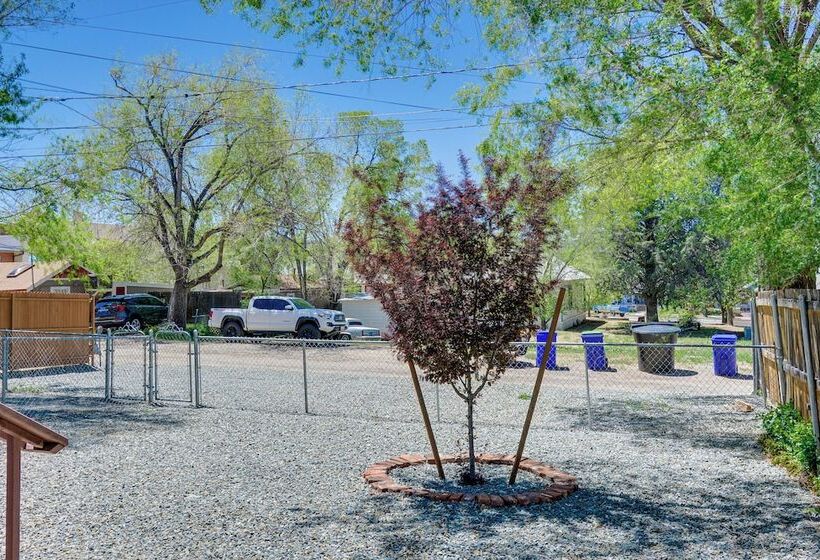 Walk To Courthouse Square: Quiet Home W/ Porch
