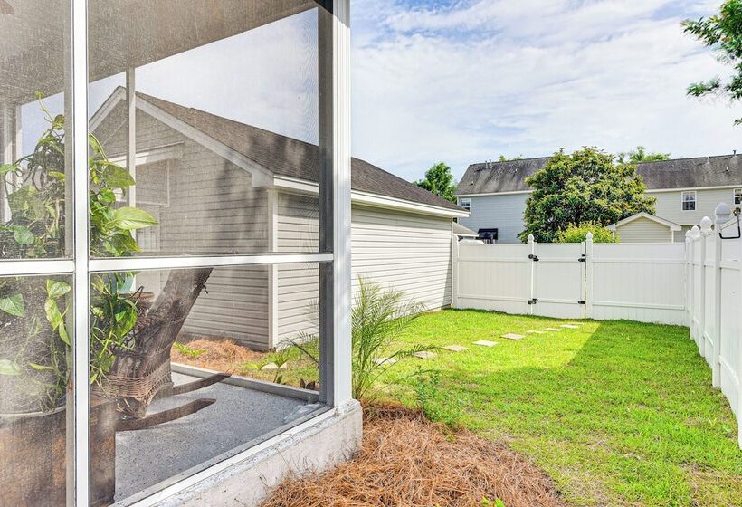 Charming Bluffton Home W/ Yard ~ 3 Mi To Beaches!