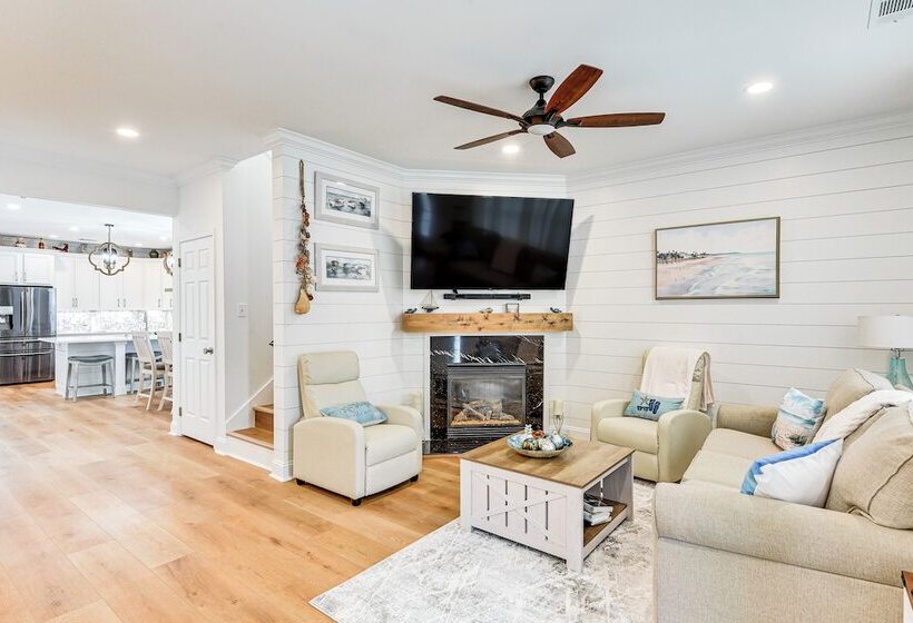 Charming Bluffton Home W/ Yard ~ 3 Mi To Beaches!