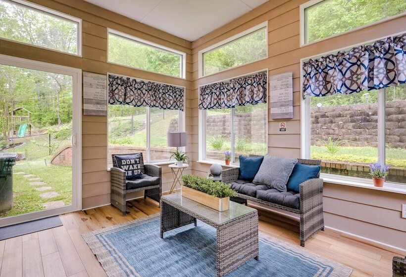 Chattanooga Family Home: Games, Yard, Grill!