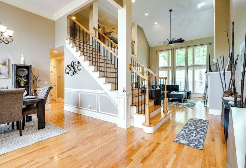Chattanooga Family Home: Games, Yard, Grill!