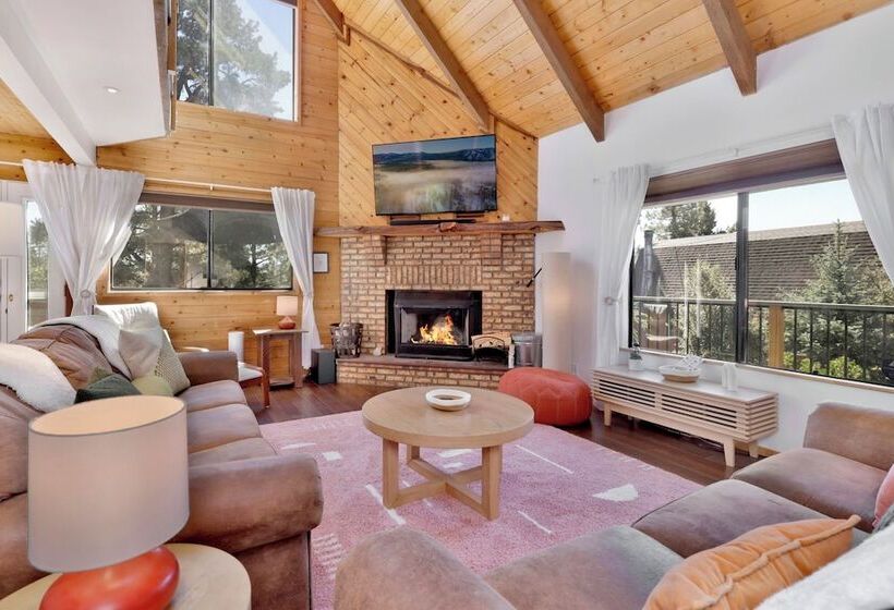 Chimney Peak Chalet #2048