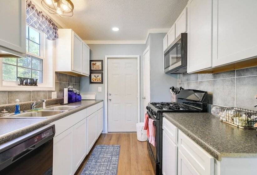 Clarksdale Home: Close To Music Festivals!