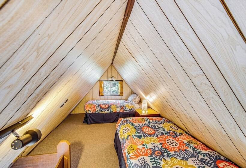 Cle Elum A Frame   Direct Yakima River Access!