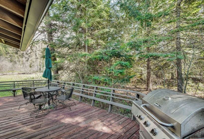 Cle Elum A Frame   Direct Yakima River Access!