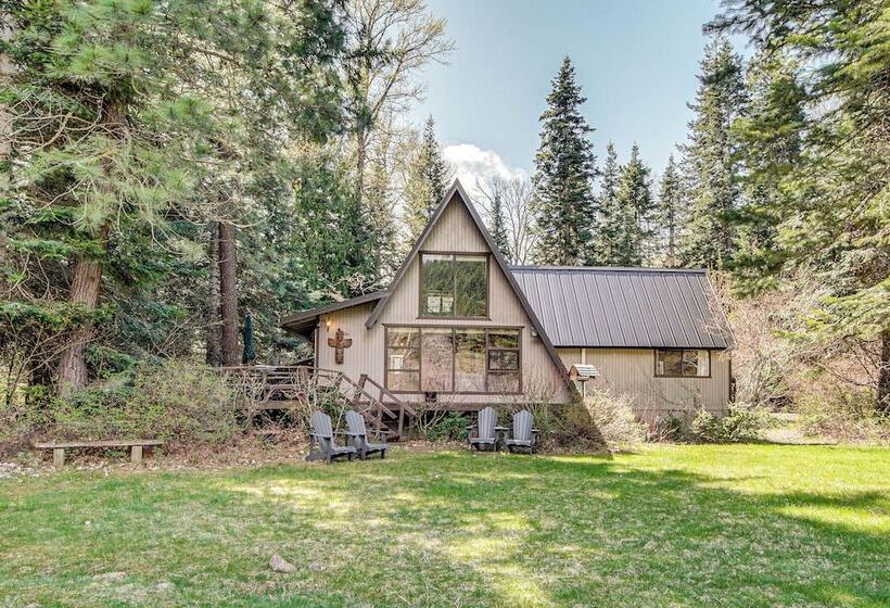 Cle Elum A Frame   Direct Yakima River Access!