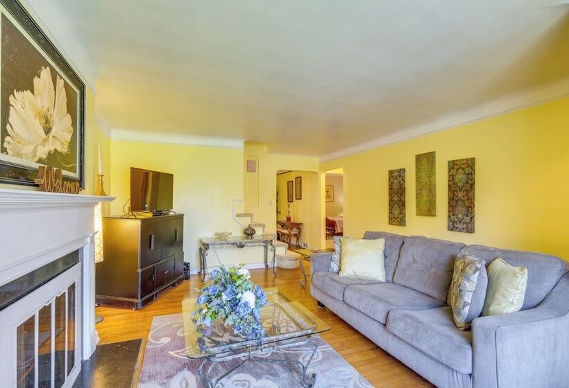 Cleveland Heights Home W/ Sunroom: Park Across St!