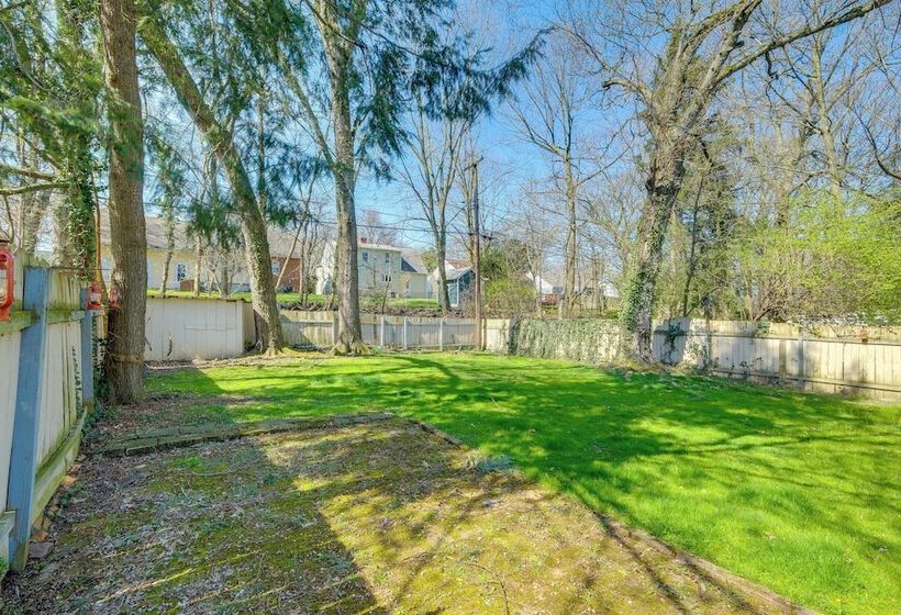 Cleveland Heights Home W/ Sunroom: Park Across St!