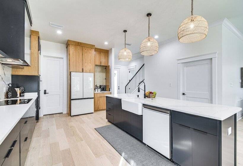 Coastal Gulf Shores Abode W/ Private Beach Access!