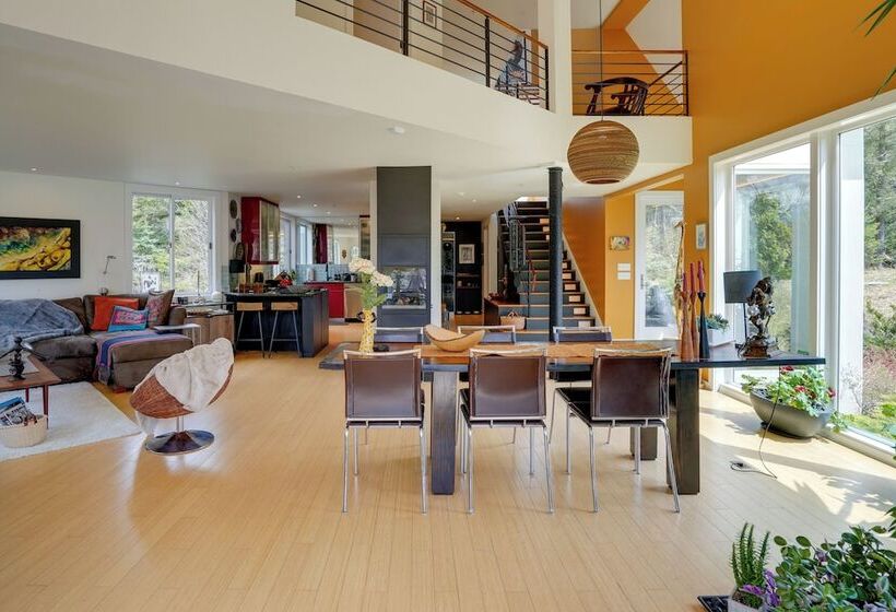 Contemporary Catskills Area Retreat W/ Deck!