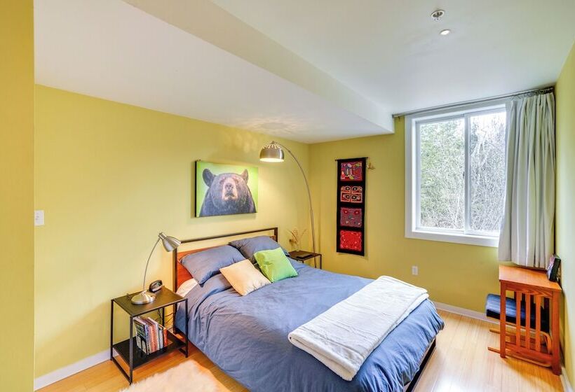 Contemporary Catskills Area Retreat W/ Deck!